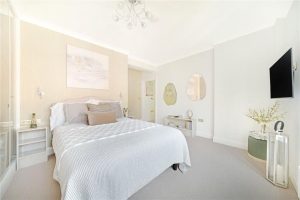 48606_MYL240060_L_IMG_03_0000