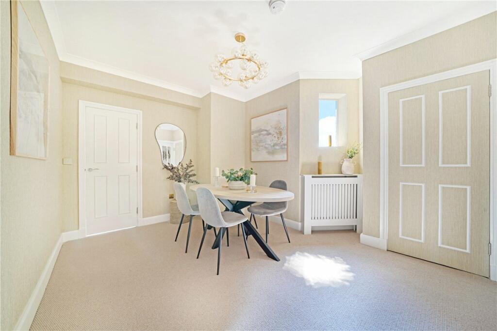 48606_MYL240060_L_IMG_05_0000