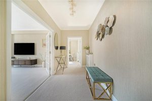 48606_MYL240060_L_IMG_07_0000