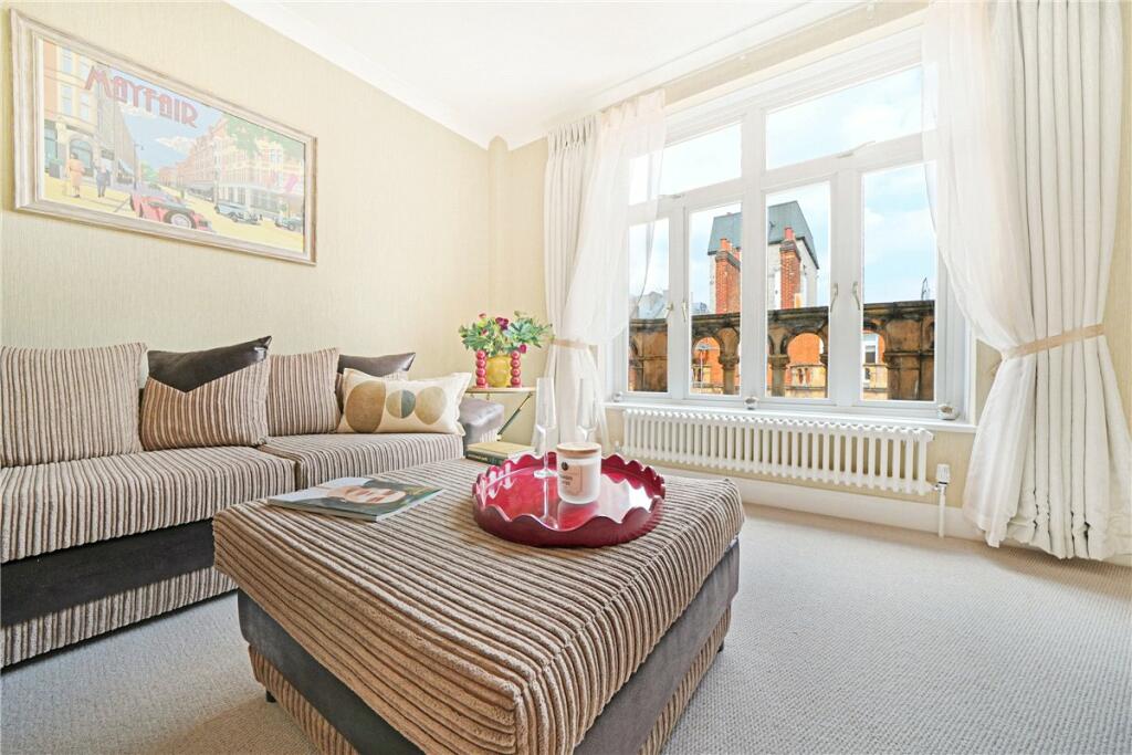 48606_MYL240060_L_IMG_11_0000