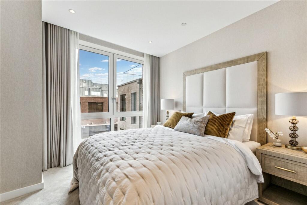 48612_MLE240035_L_IMG_09_0000