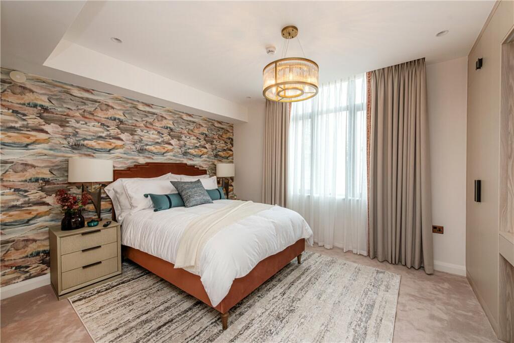 48612_MLE240046_L_IMG_04_0000