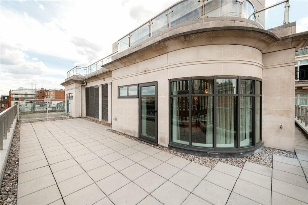 48612_MLE240046_L_IMG_05_0000