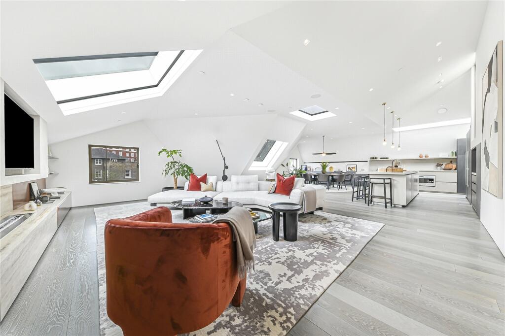 49015_KEL240069_L_IMG_00_0000