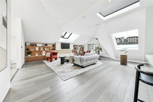 49015_KEL240069_L_IMG_14_0000