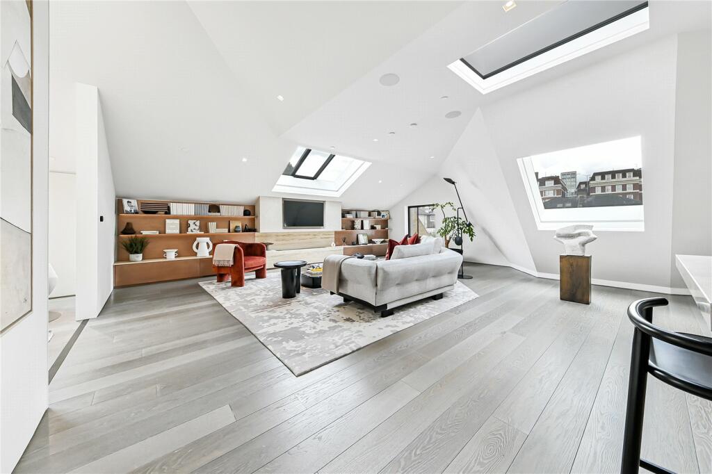 49015_KEL240069_L_IMG_14_0000