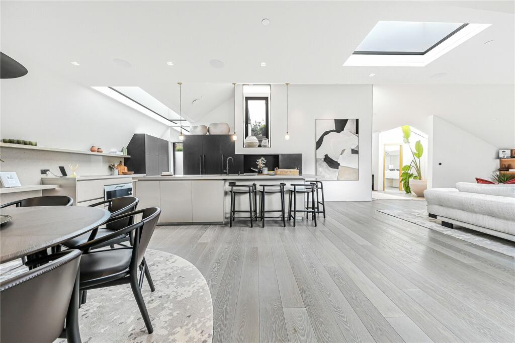 49015_KEL240069_L_IMG_15_0000