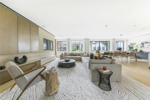 49015_KEL240070_L_IMG_00_0000