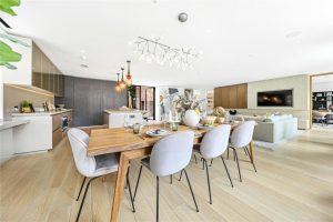 49015_KEL240070_L_IMG_02_0000