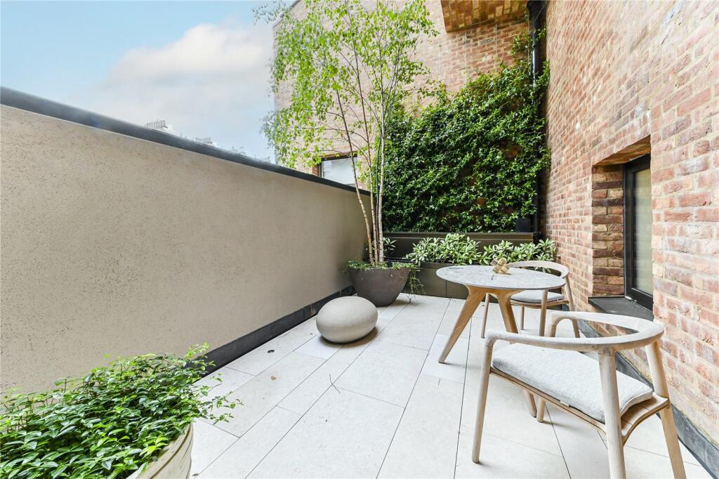 49015_KEL240070_L_IMG_03_0000