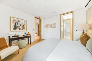 49015_KEL240070_L_IMG_12_0000