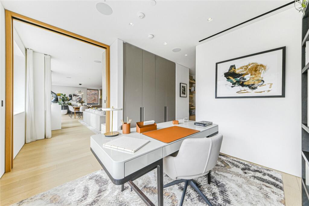 49015_KEL240070_L_IMG_15_0000