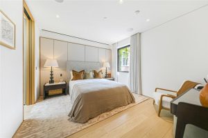 49015_KEL240070_L_IMG_18_0000