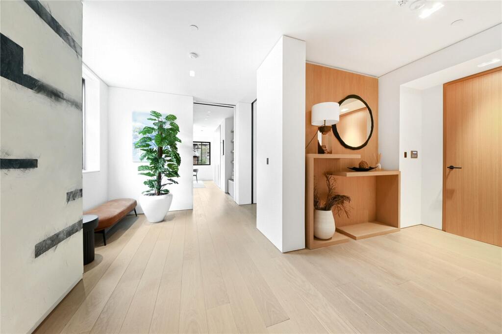 49015_KEL240070_L_IMG_24_0000