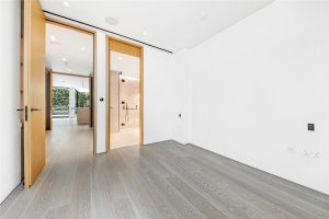 49015_KEL240071_L_IMG_09_0000