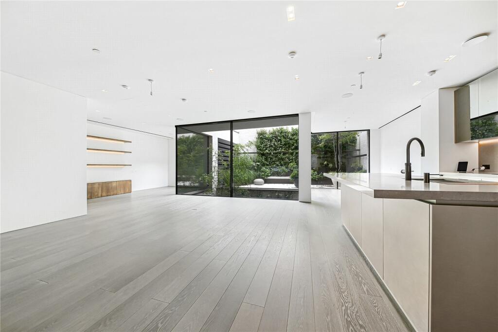 49015_KEL240071_L_IMG_11_0000