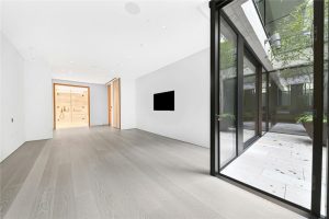 49015_KEL240071_L_IMG_19_0000