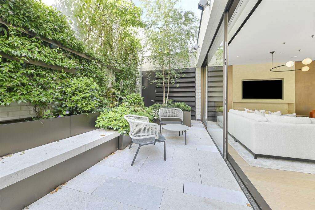 49015_KEL240072_L_IMG_03_0000