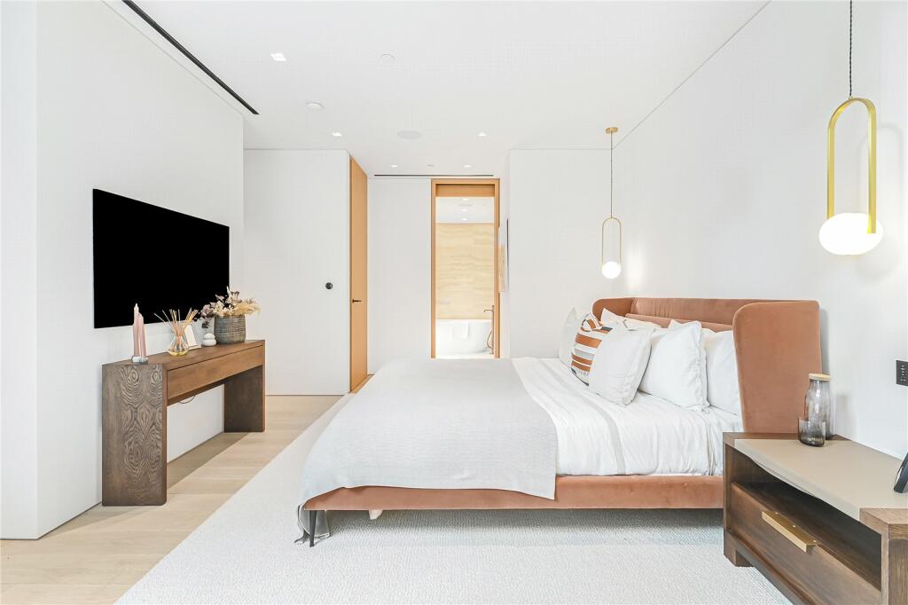 49015_KEL240072_L_IMG_04_0000