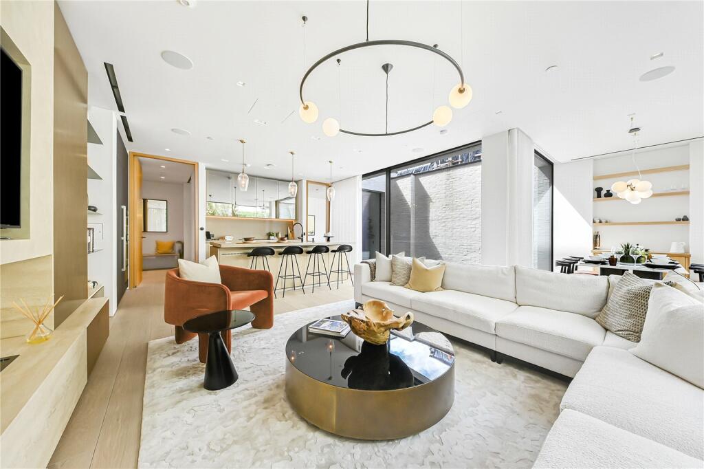 49015_KEL240072_L_IMG_11_0000