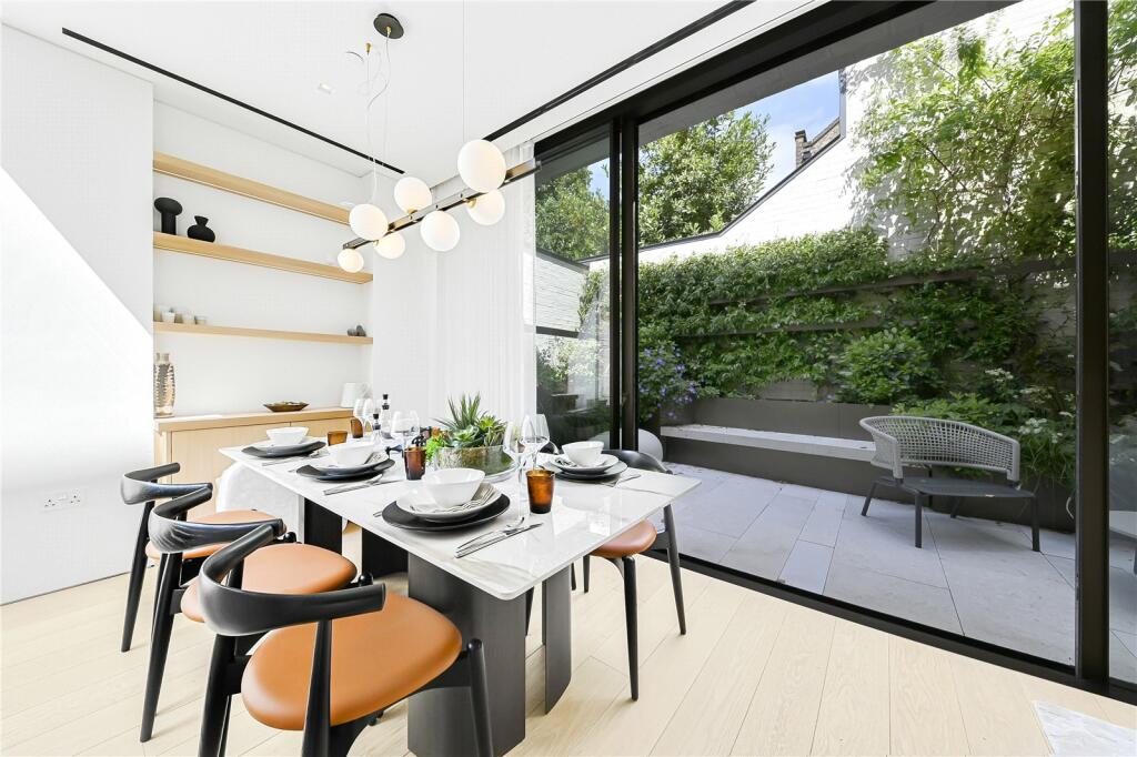 49015_KEL240072_L_IMG_12_0000