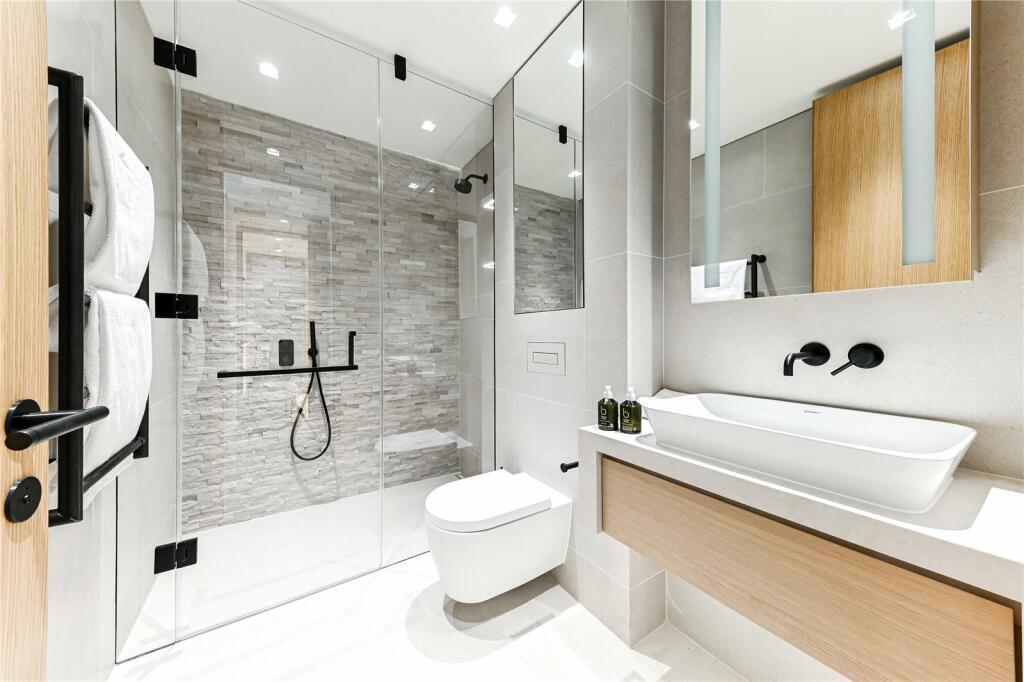 49015_KEL240072_L_IMG_19_0000