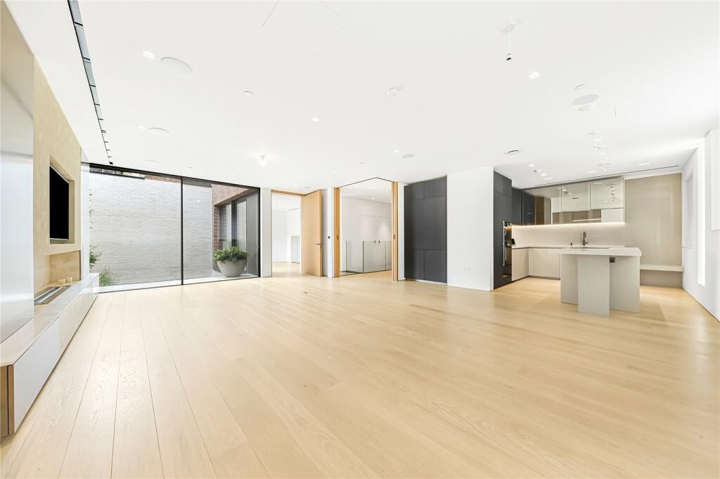 49015_KEL240073_L_IMG_04_0000