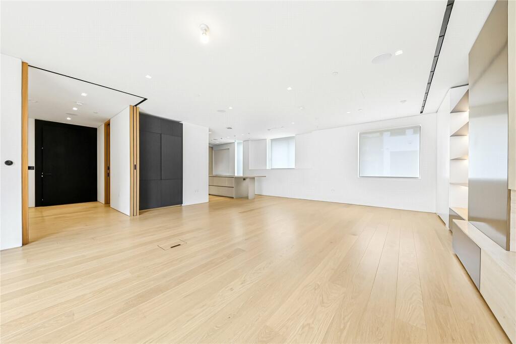 49015_KEL240073_L_IMG_07_0000