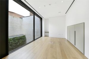 49015_KEL240073_L_IMG_08_0000