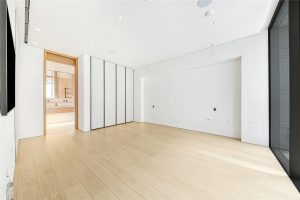 49015_KEL240073_L_IMG_12_0000