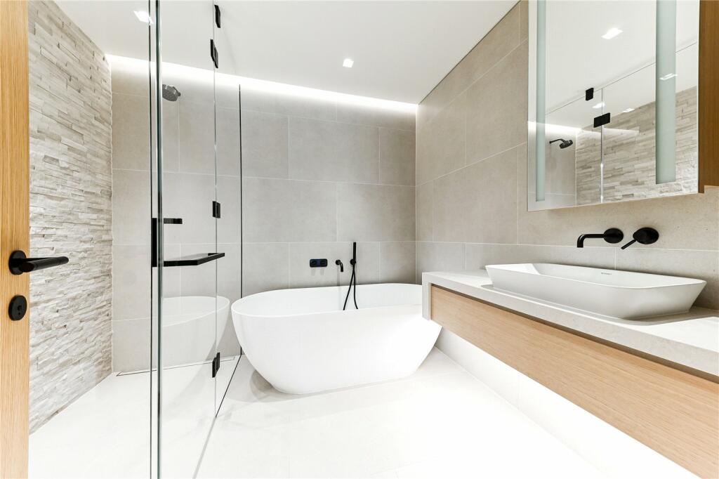 49015_KEL240073_L_IMG_17_0000