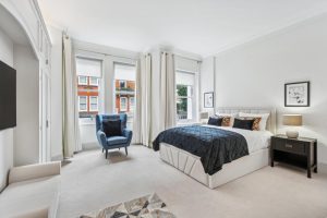 51283_KYC240215_L_IMG_05_0000