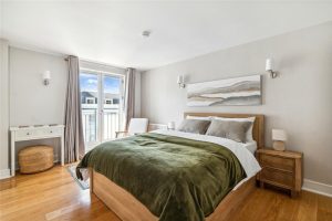 89776_CLV208231_L_IMG_07_0000