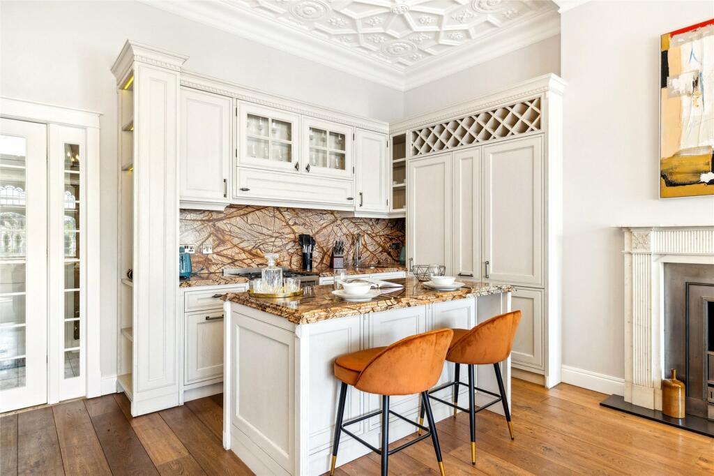 25608_KNL240050_L_IMG_11_0000