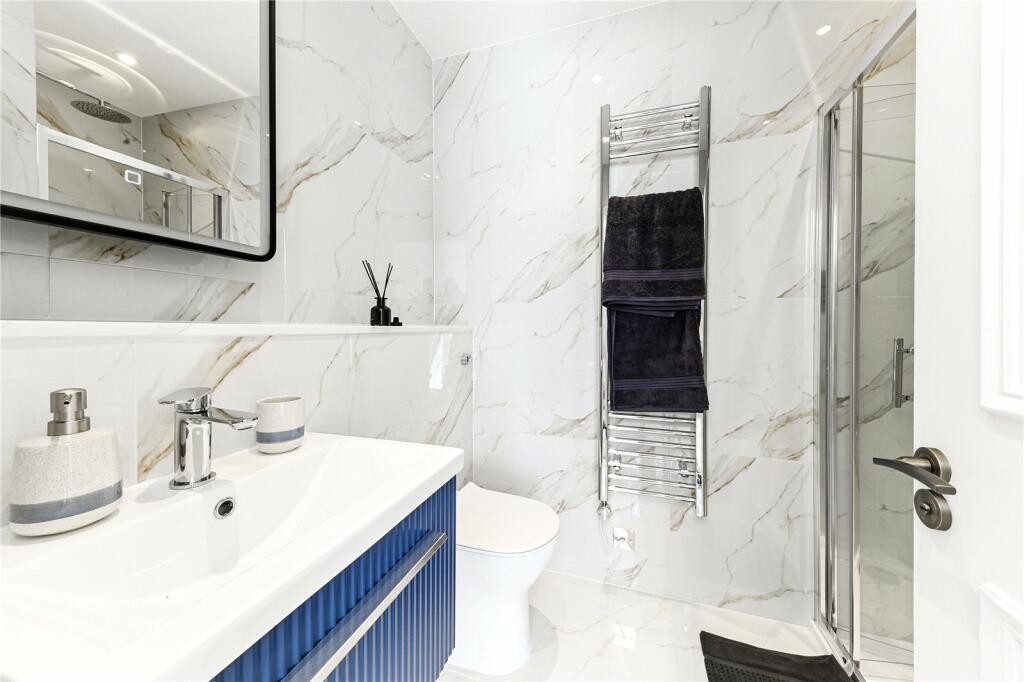 49015_CLI206403_L_IMG_05_0000