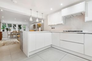 51286_KYC240279_L_IMG_00_0000