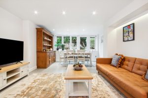 51286_KYC240279_L_IMG_07_0000