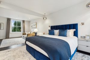 51286_KYC240279_L_IMG_09_0000