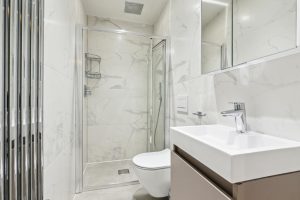 51286_KYC240279_L_IMG_12_0000