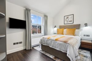 51286_KYC240279_L_IMG_13_0000