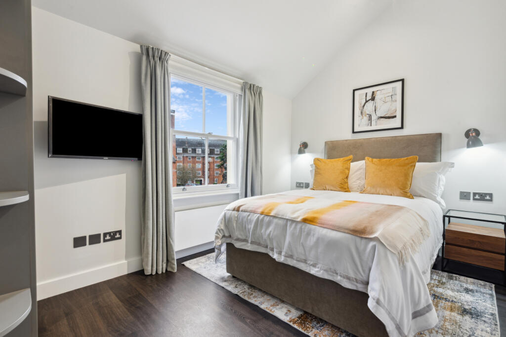 51286_KYC240279_L_IMG_13_0000