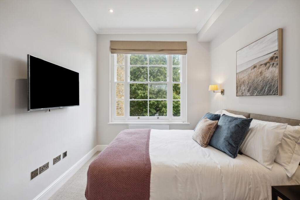 51301_KYC240276_L_IMG_05_0000