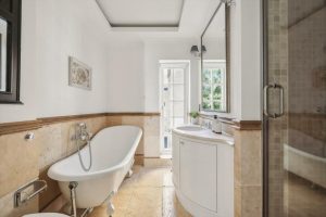 65875_KNQ012430932_IMG_06_0000