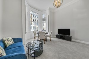 65890_KEQ012462886_IMG_01_0000