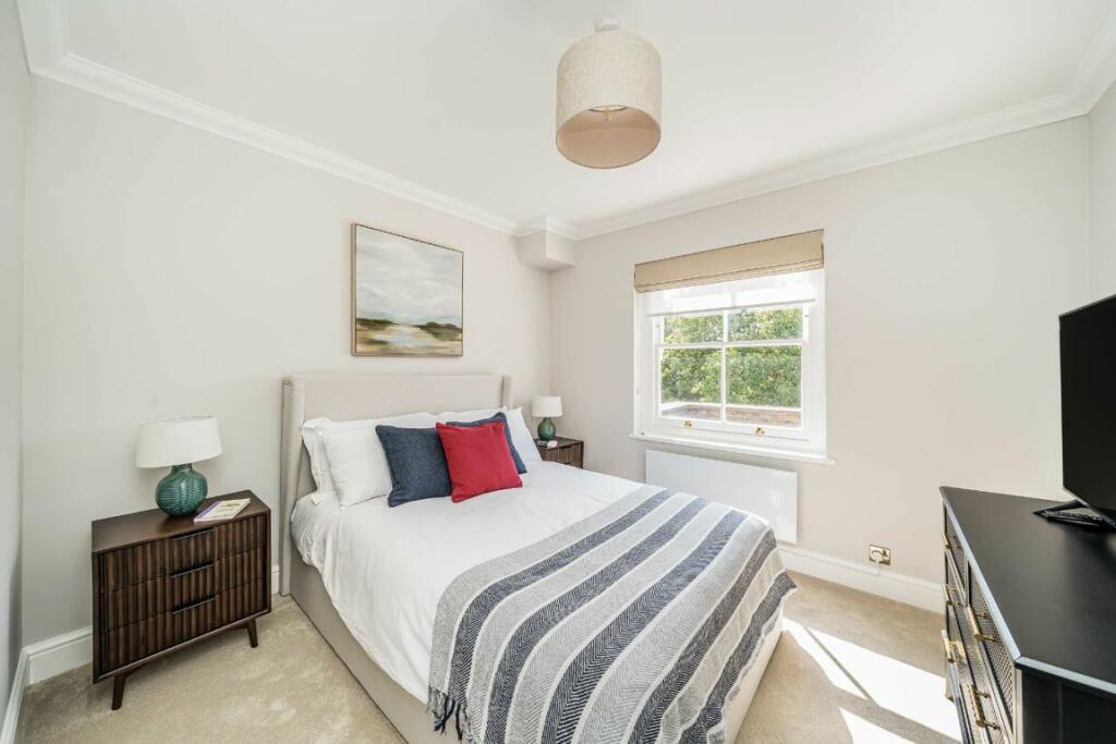 84830_33303633_IMG_06_0000