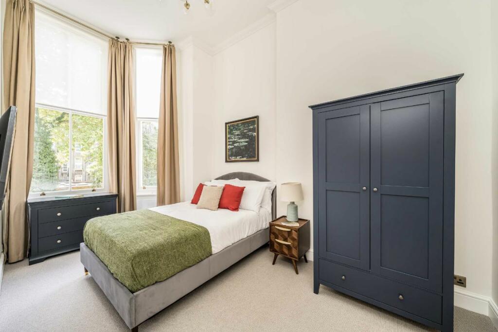 84830_33303635_IMG_05_0000