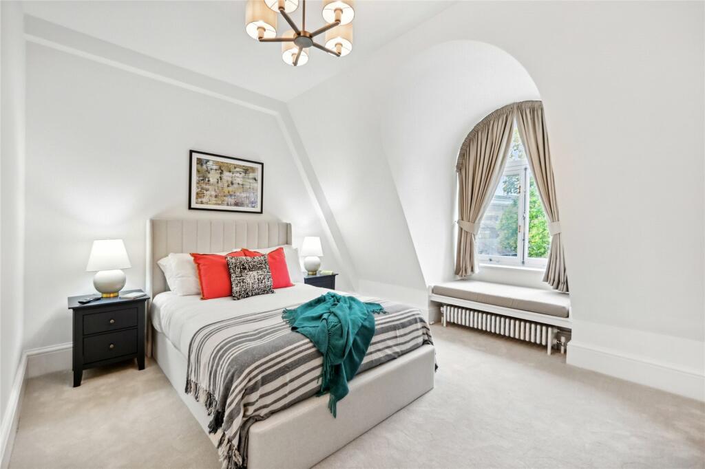 25608_KNL240056_L_IMG_16_0000