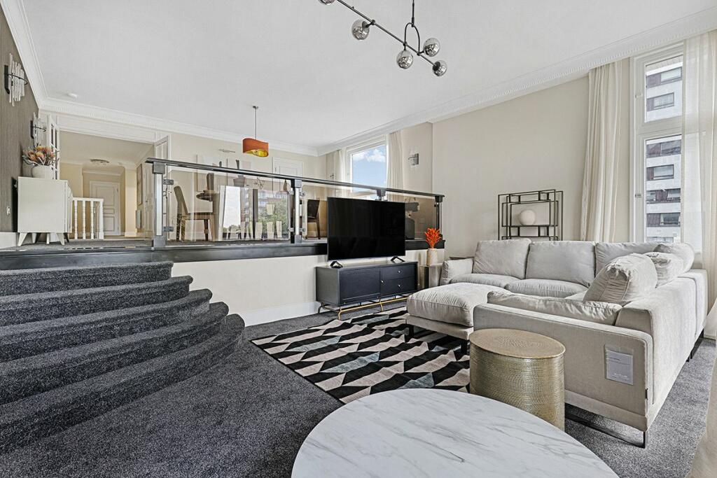 48618_KNI240102_L_IMG_00_0000