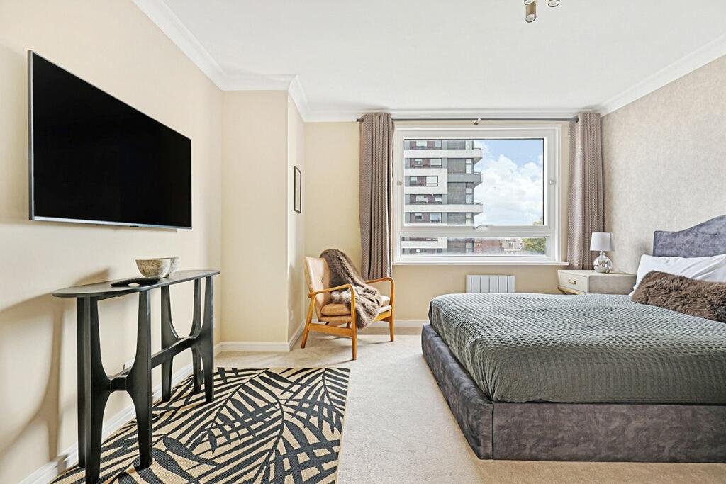 48618_KNI240102_L_IMG_05_0000