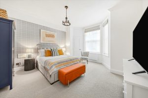 65890_KEQ012425289_IMG_07_0000